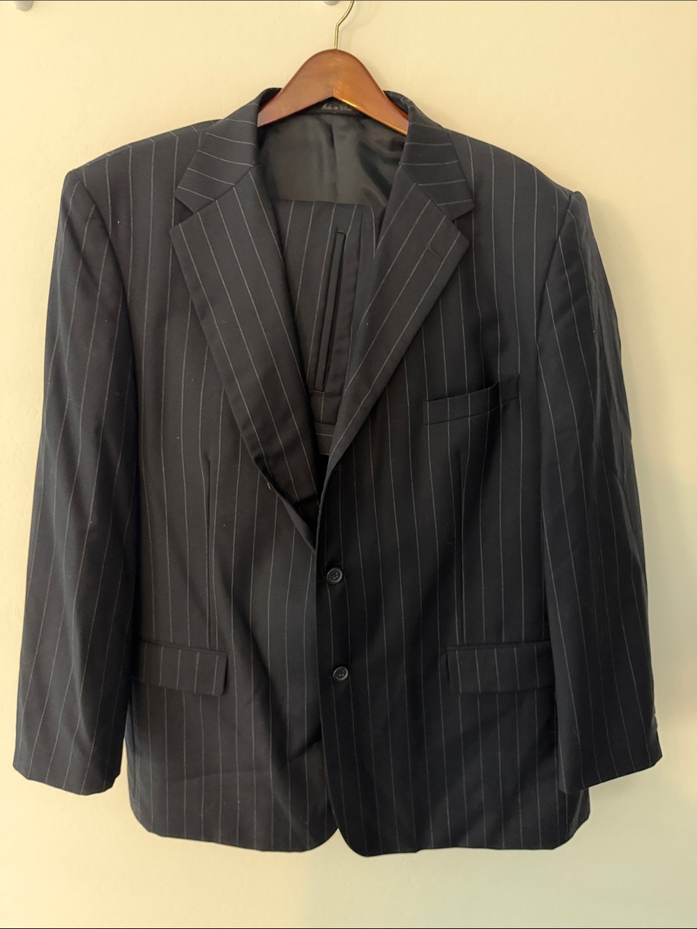 Giorgio Sanetti Men's Wool Black Pinstripe Suit